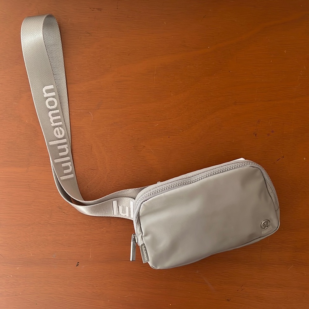 Everywhere belt bag by lululemon